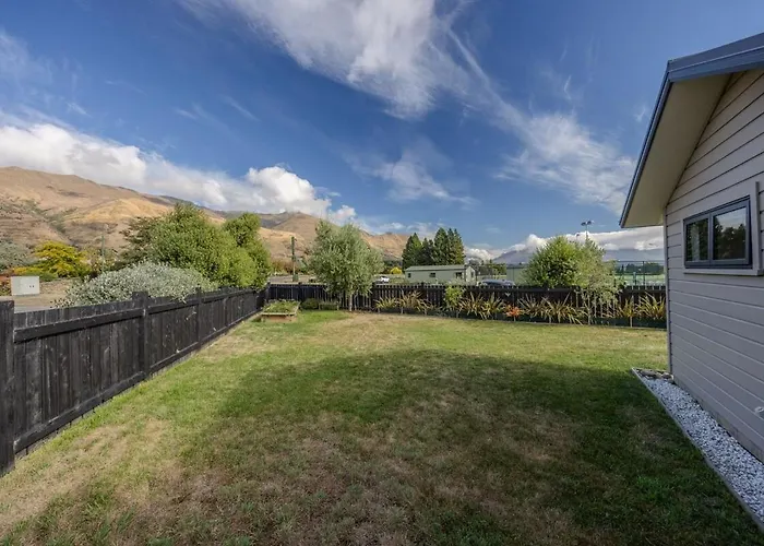 Panoramic Mountain Views Walk To & Town 3br Family Near Fields 別荘