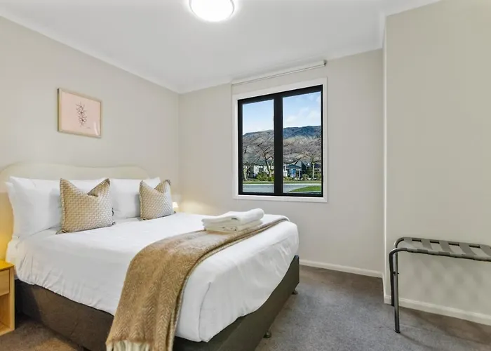 Panoramic Mountain Views Walk To & Town 3br Family Near Fields 別荘 ワナカ